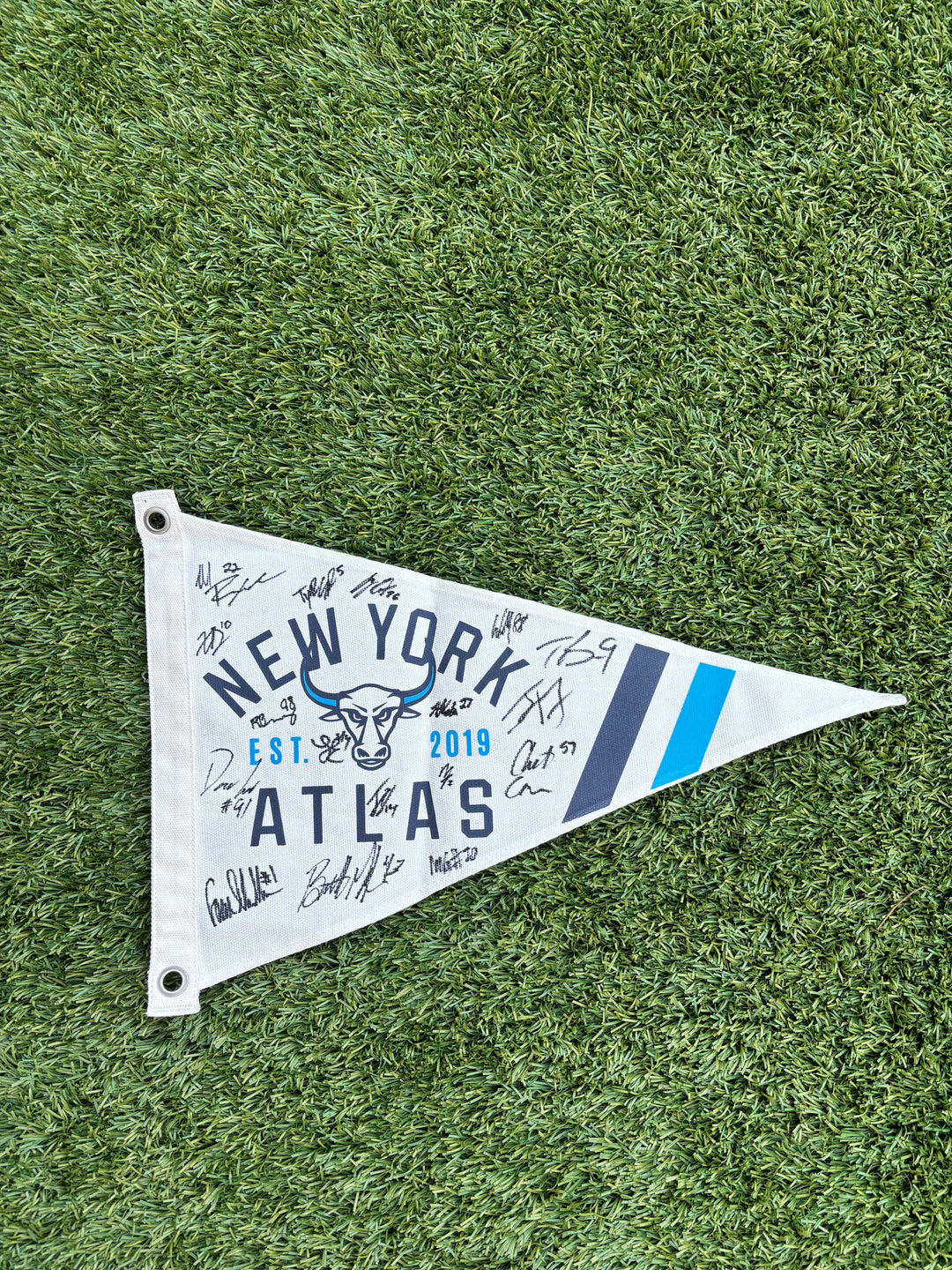 NY Atlas Authentic Team Signed Pennant